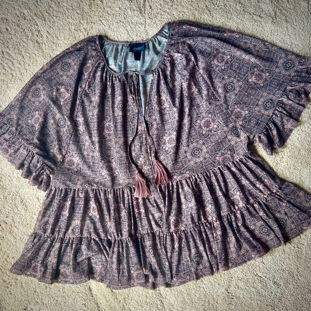 ๐5/$20๐ DAYTRIP Babydoll Ruffled Mesh Pink and Black Patterned top Medium - Picture 5 of 9